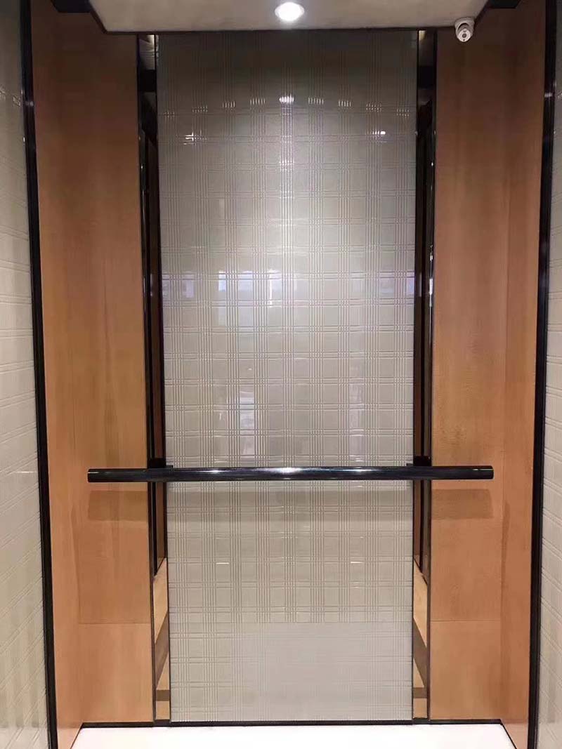 办公楼电梯室拼接装饰案例