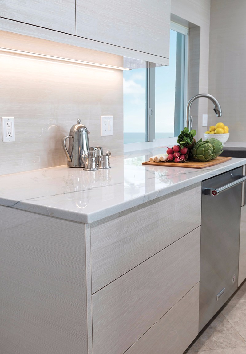 树脂板厨房墙面柜子装饰效果